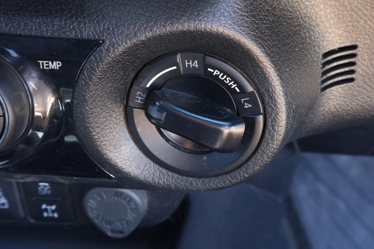 2023 Toyota Hilux Rogue GUN126R 4X4 Dual Range image 20