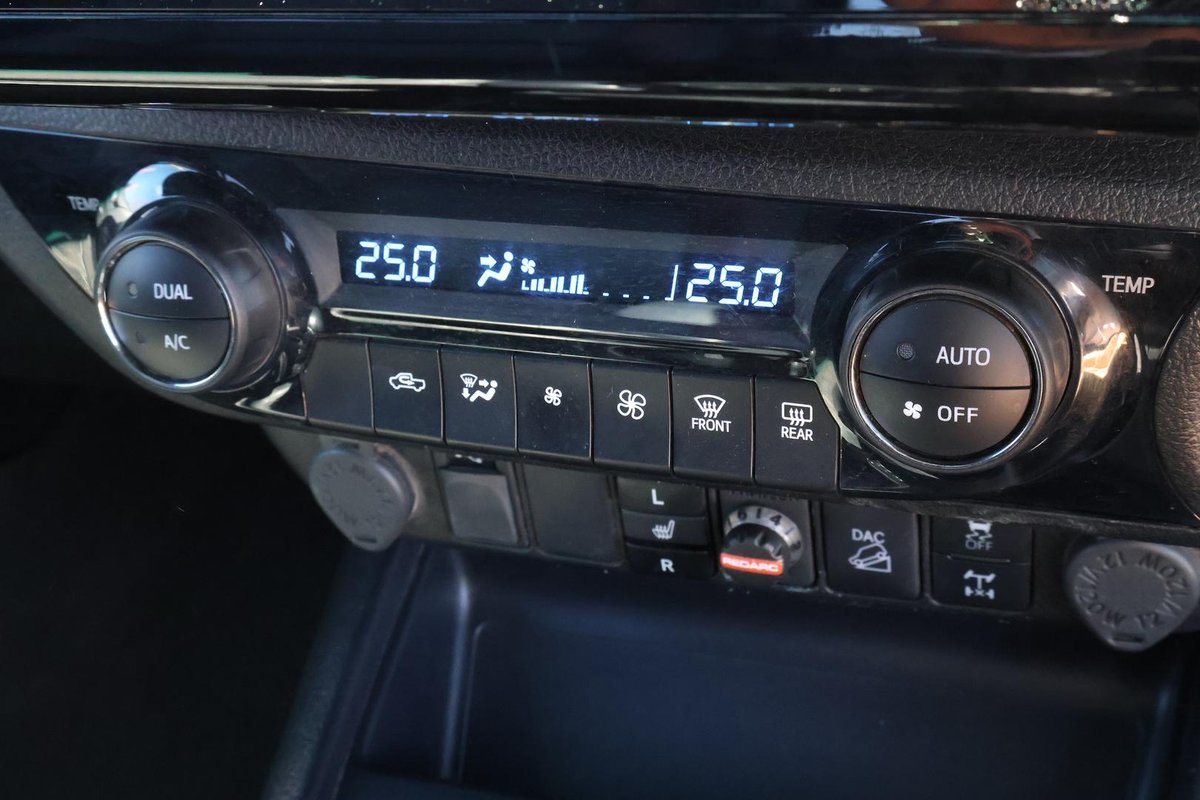 2023 Toyota Hilux Rogue GUN126R 4X4 Dual Range image 19
