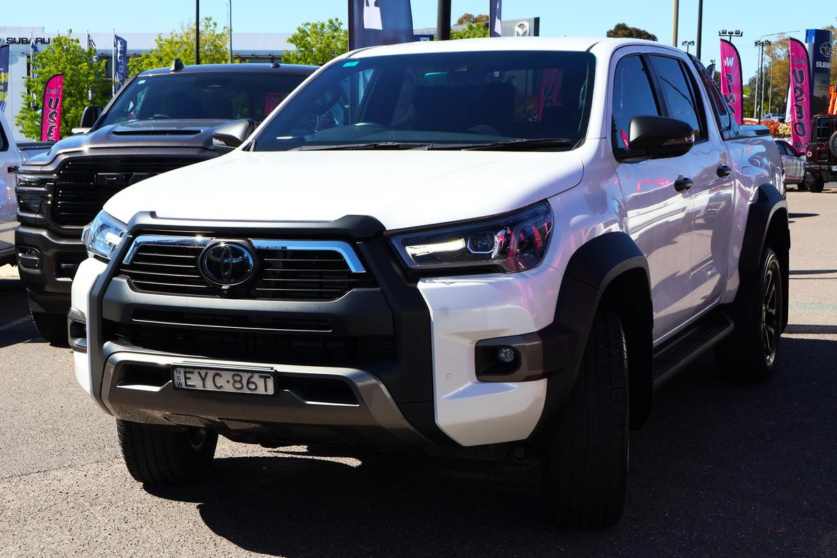 2023 Toyota Hilux Rogue GUN126R 4X4 Dual Range image 3