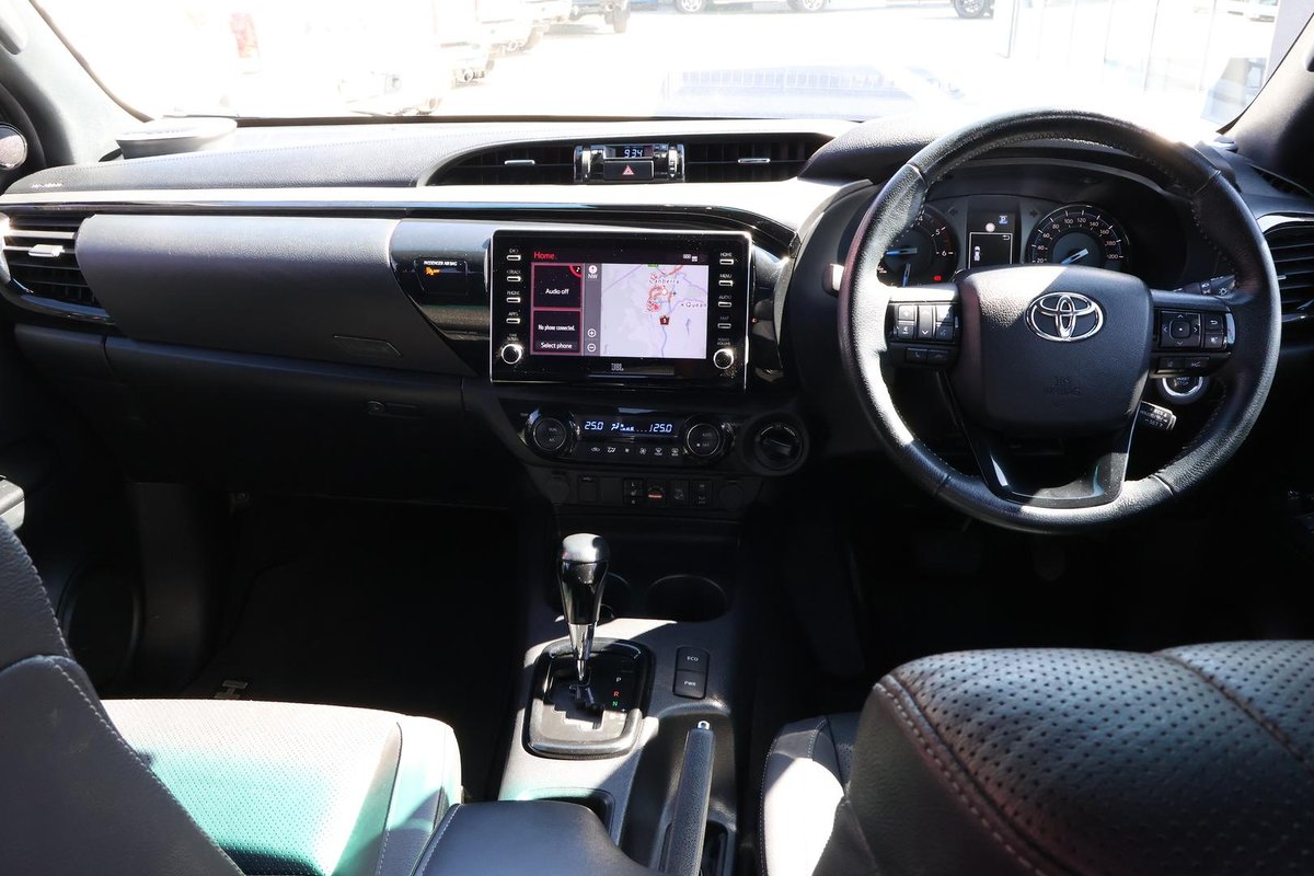 2023 Toyota Hilux Rogue GUN126R 4X4 Dual Range image 8