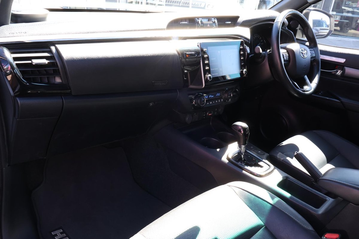 2023 Toyota Hilux Rogue GUN126R 4X4 Dual Range image 27