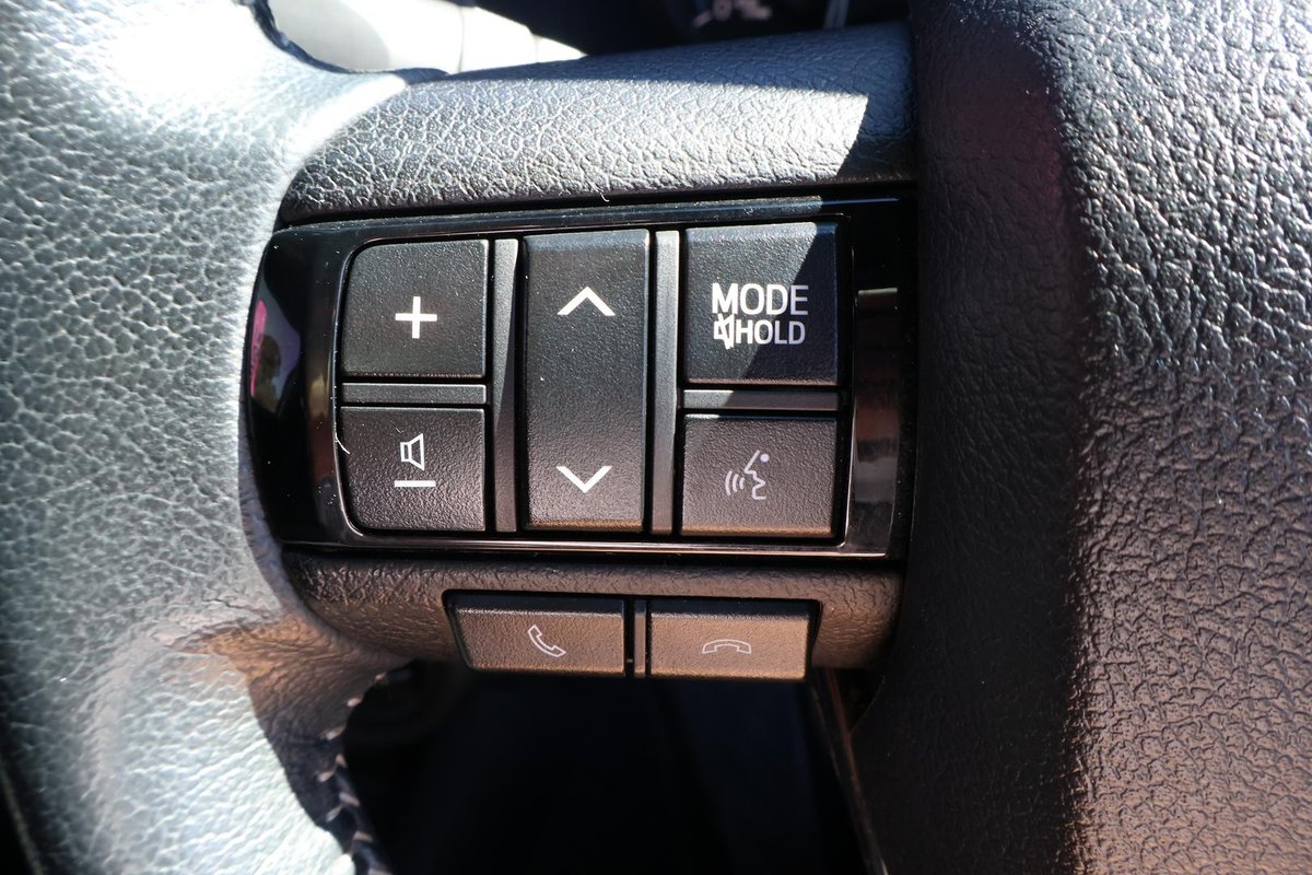 2023 Toyota Hilux Rogue GUN126R 4X4 Dual Range image 10