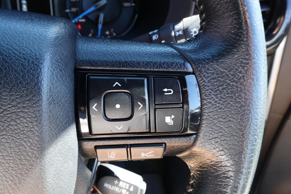 2023 Toyota Hilux Rogue GUN126R 4X4 Dual Range image 11