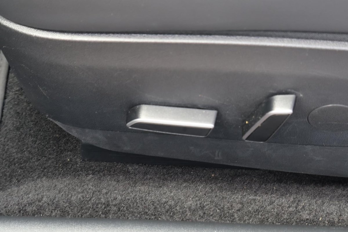 2022 Tesla Model 3 Rear-Wheel Drive image 21