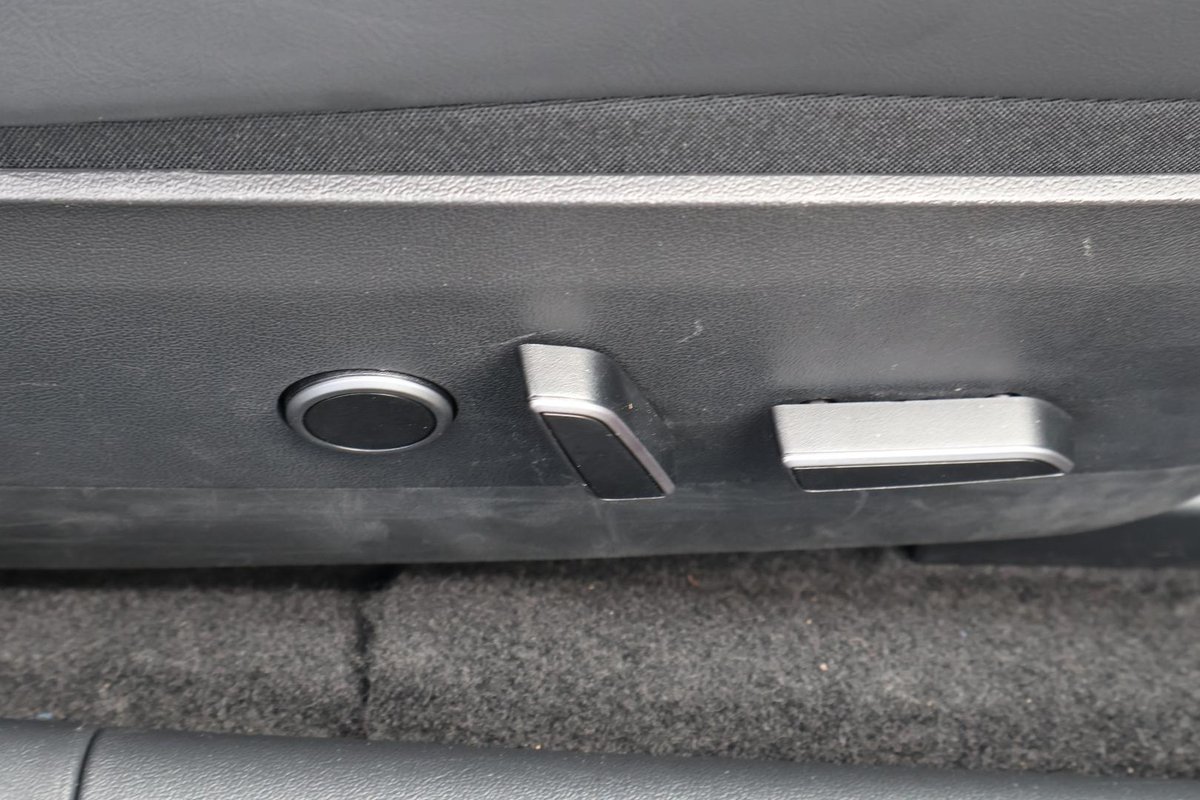2022 Tesla Model 3 Rear-Wheel Drive image 18