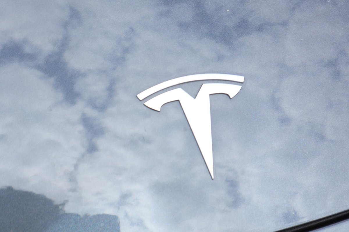 2022 Tesla Model 3 Rear-Wheel Drive image 10