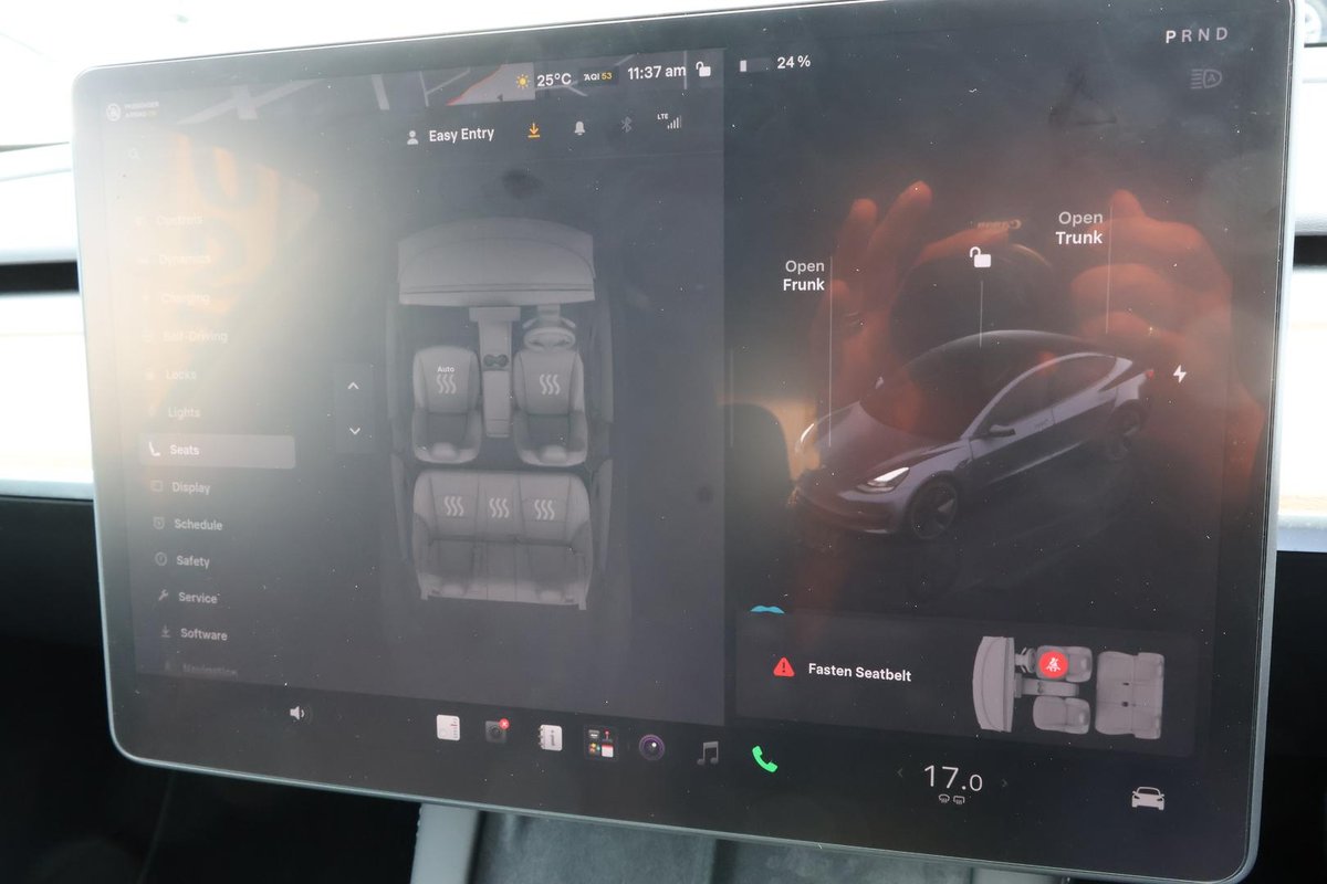 2022 Tesla Model 3 Rear-Wheel Drive image 30