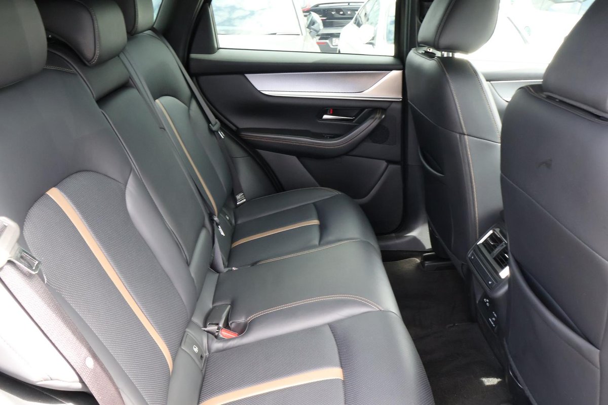 2023 Mazda CX-60 G40e Azami KH Series AWD image 20