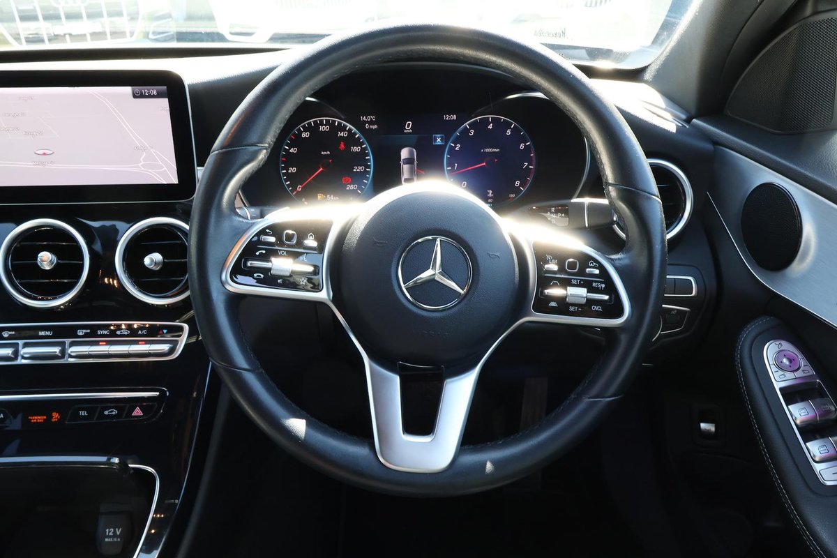 2018 Mercedes-Benz C-Class C300 W205 image 21