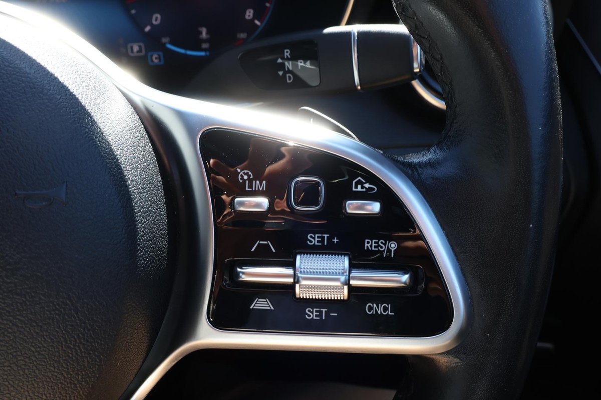 2018 Mercedes-Benz C-Class C300 W205 image 32