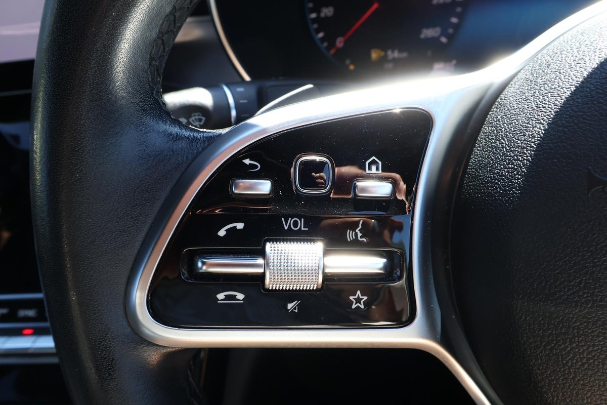 2018 Mercedes-Benz C-Class C300 W205 image 31