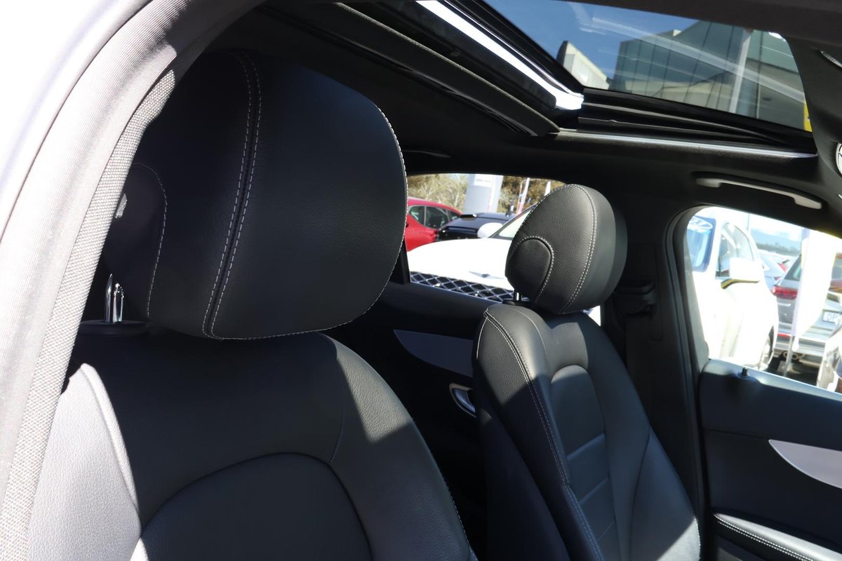 2018 Mercedes-Benz C-Class C300 W205 image 15