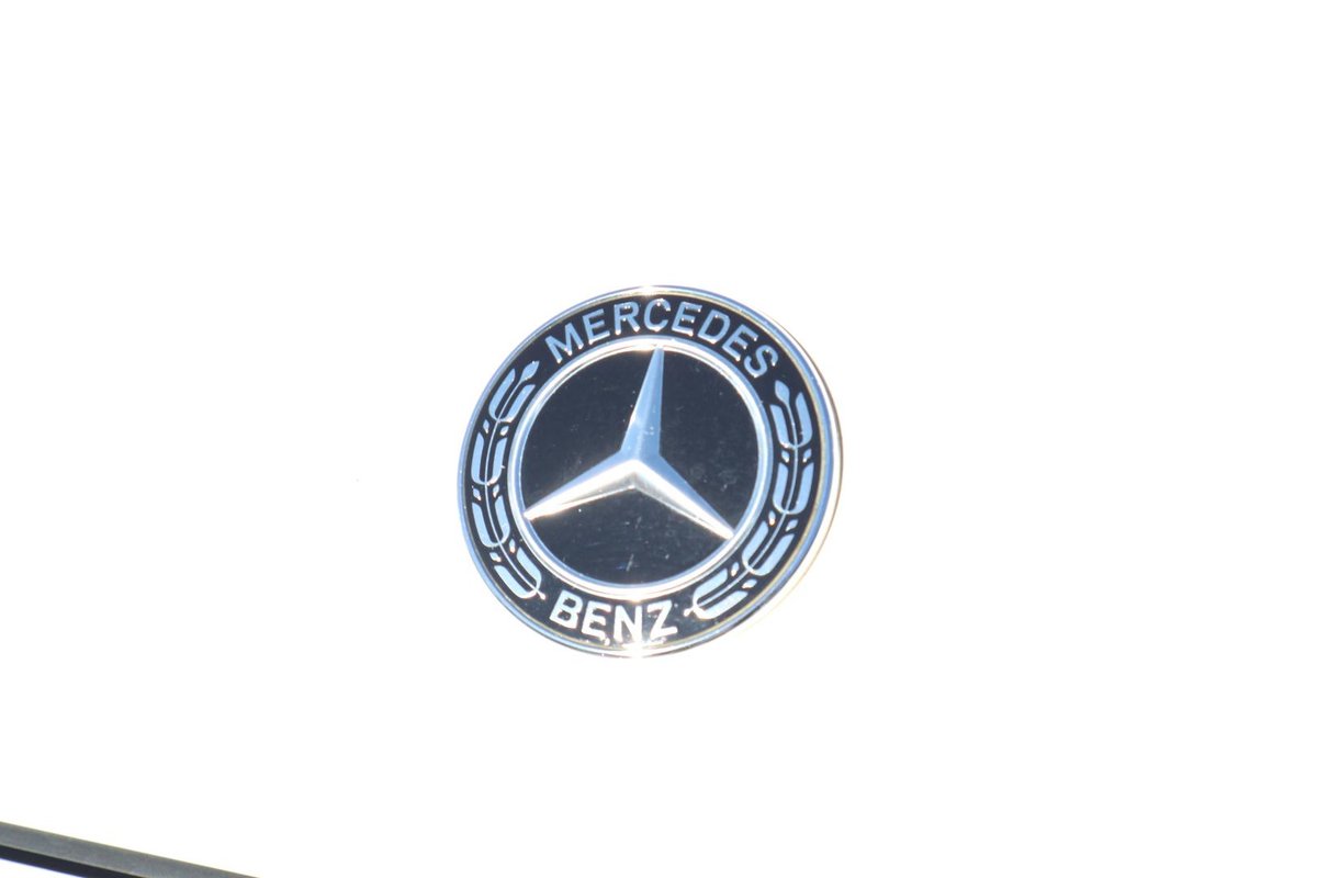 2018 Mercedes-Benz C-Class C300 W205 image 9