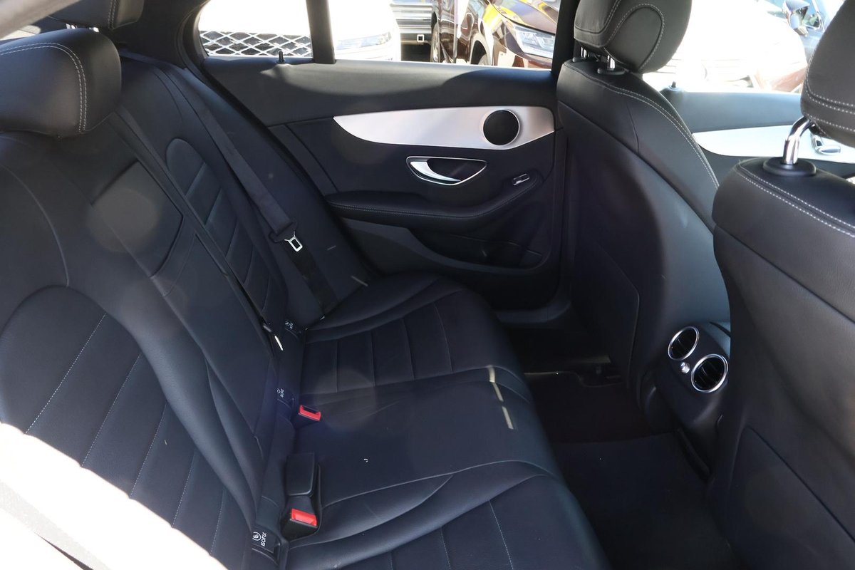 2018 Mercedes-Benz C-Class C300 W205 image 18