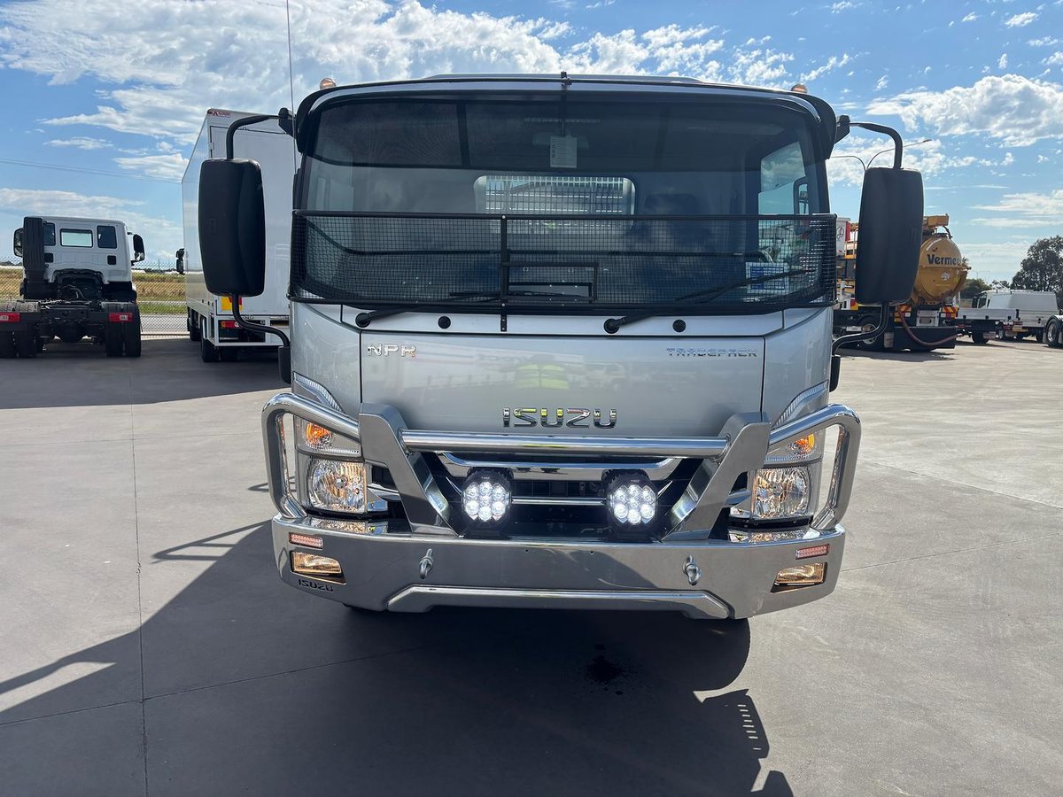 2023 Isuzu N Series NPR 45/55-155 Tradepack image 14