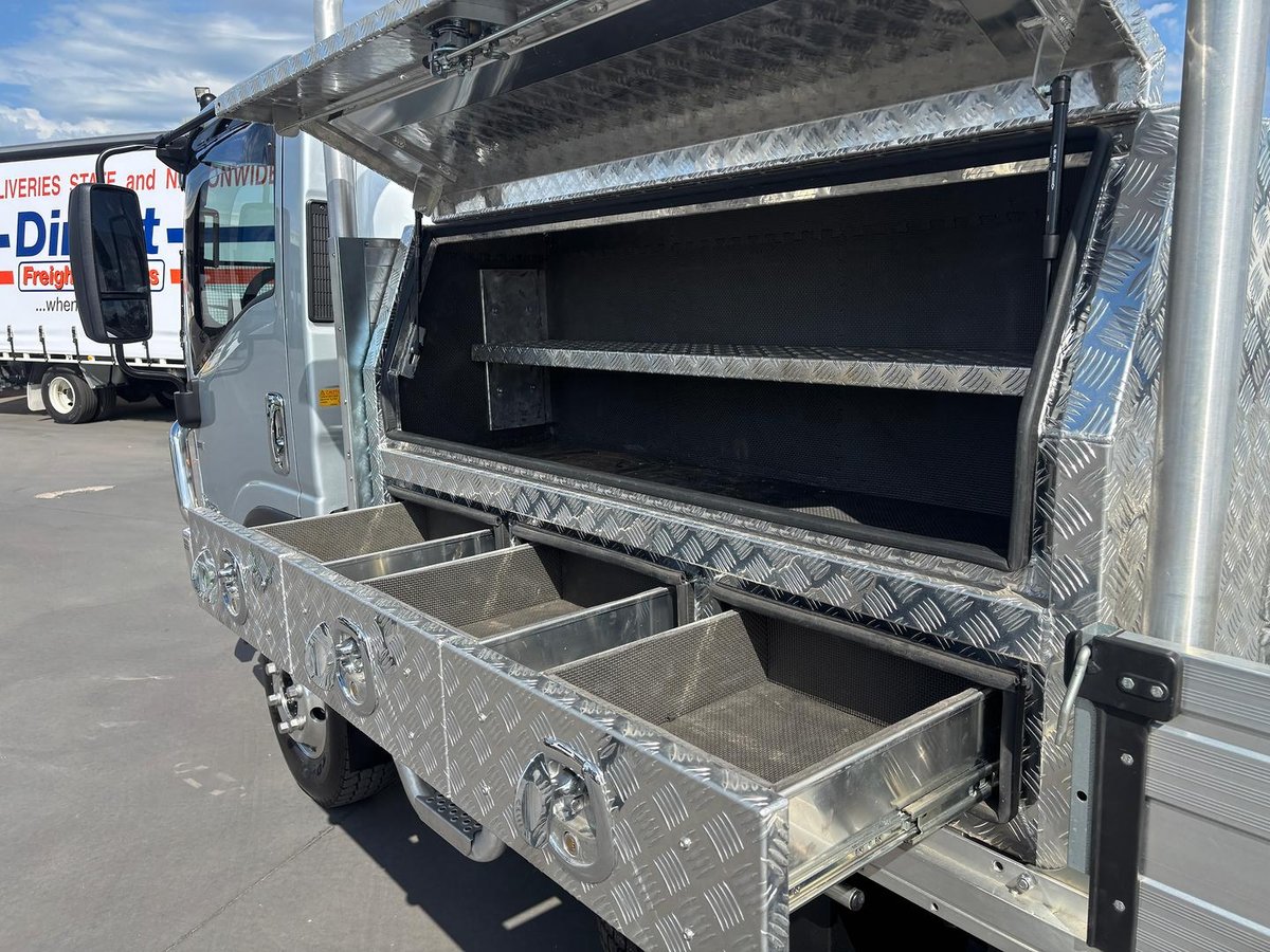 2023 Isuzu N Series NPR 45/55-155 Tradepack image 3