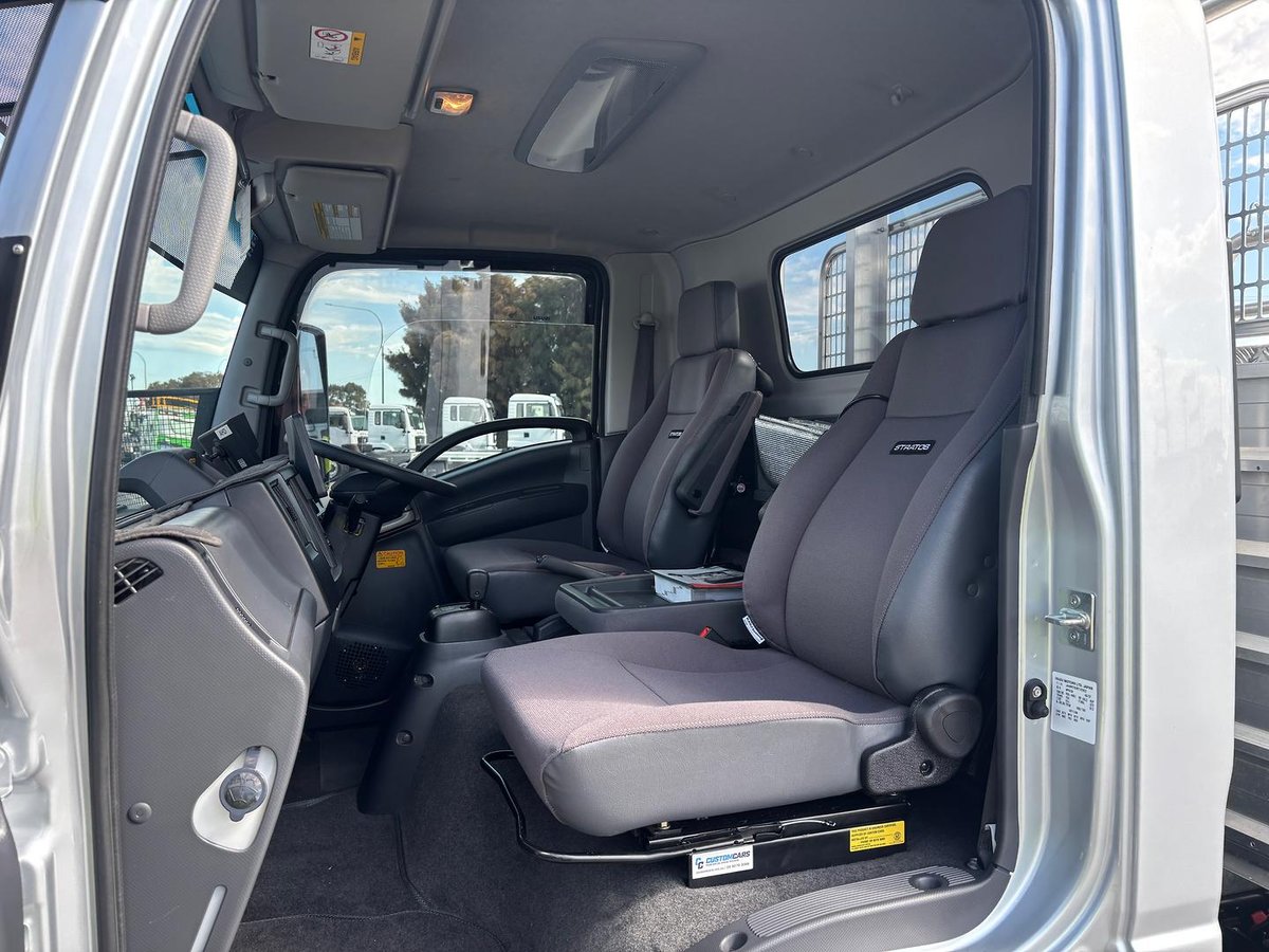 2023 Isuzu N Series NPR 45/55-155 Tradepack image 25