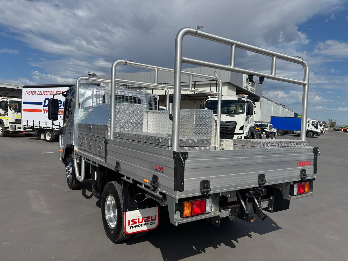 2023 Isuzu N Series NPR 45/55-155 Tradepack image 5