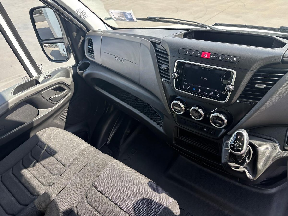 2022 Iveco Daily 70C21 image 16
