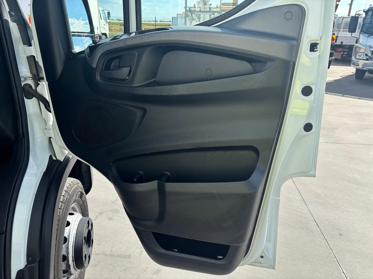 2022 Iveco Daily 70C21 image 13