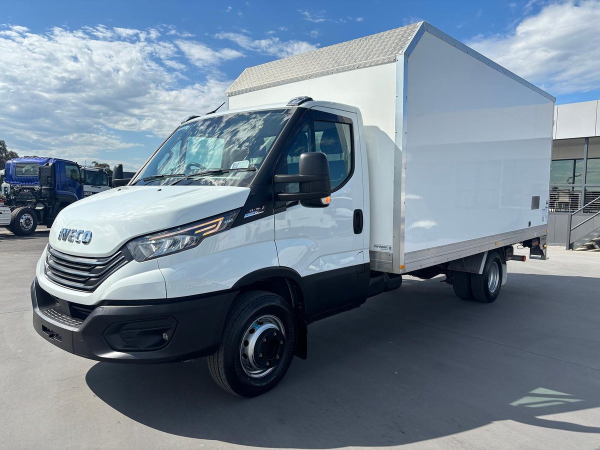 2022 Iveco Daily 70C21 image 3