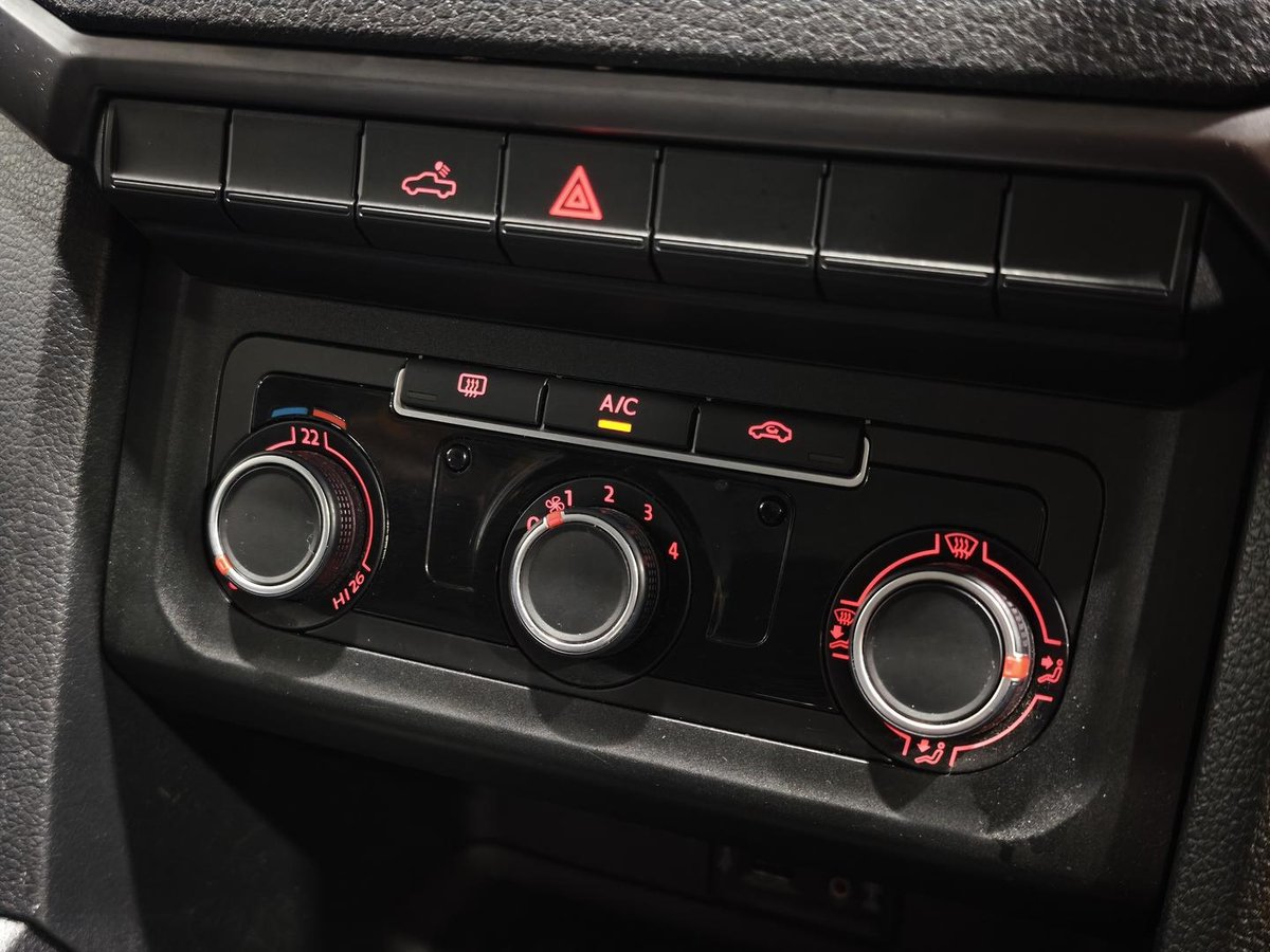 2017 Volkswagen Amarok TDI420 Core 2H MY17 4X4 Constant image 12