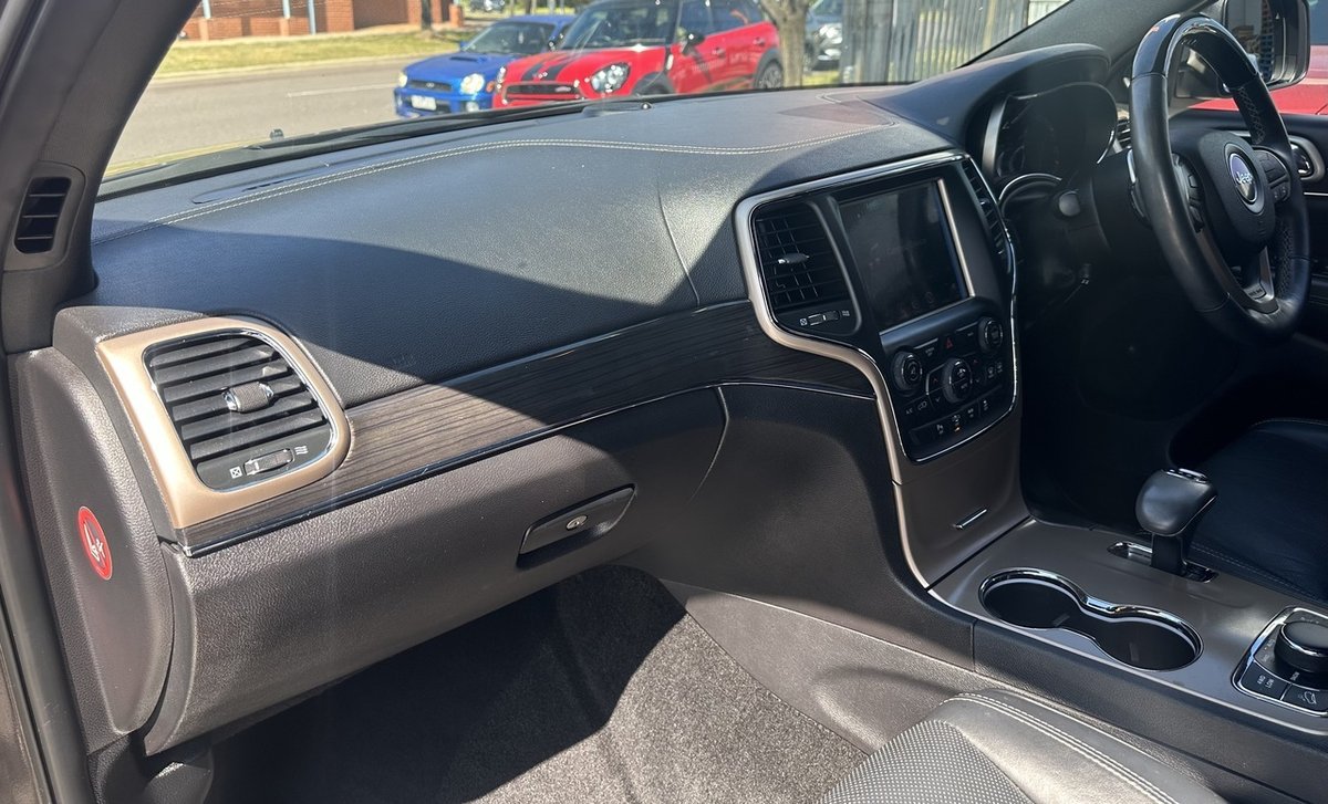 2015 Jeep Grand Cherokee Overland WK MY15 4X4 Dual Range image 15