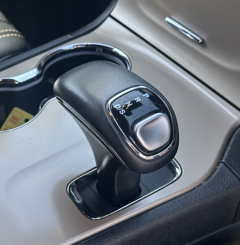 2015 Jeep Grand Cherokee Overland WK MY15 4X4 Dual Range image 17