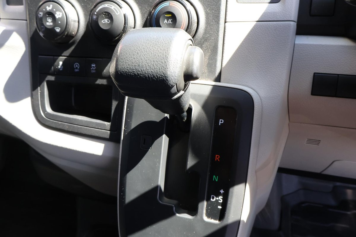 2021 Toyota Hiace GDH300R image 18
