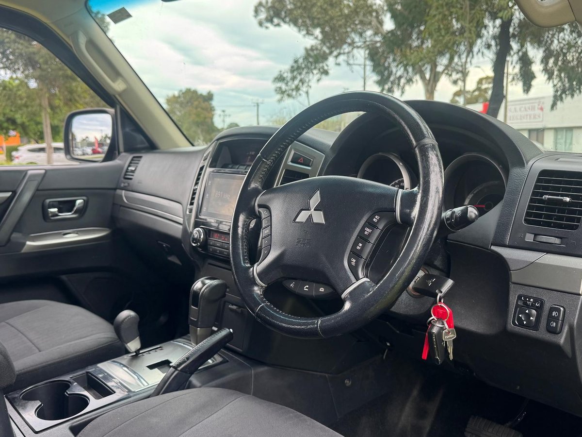 2016 Mitsubishi Pajero GLX NX MY16 4X4 Dual Range image 16