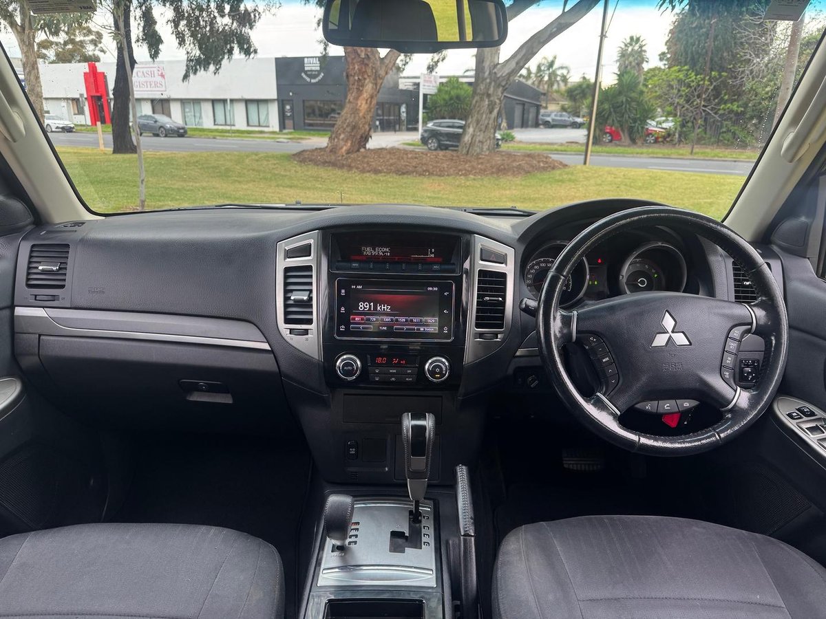 2016 Mitsubishi Pajero GLX NX MY16 4X4 Dual Range image 14