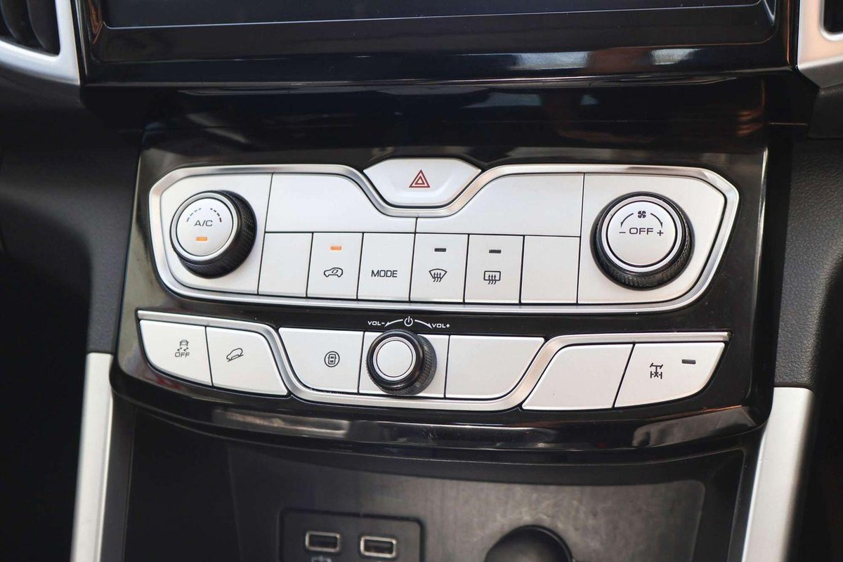 2018 Mitsubishi Triton image 14