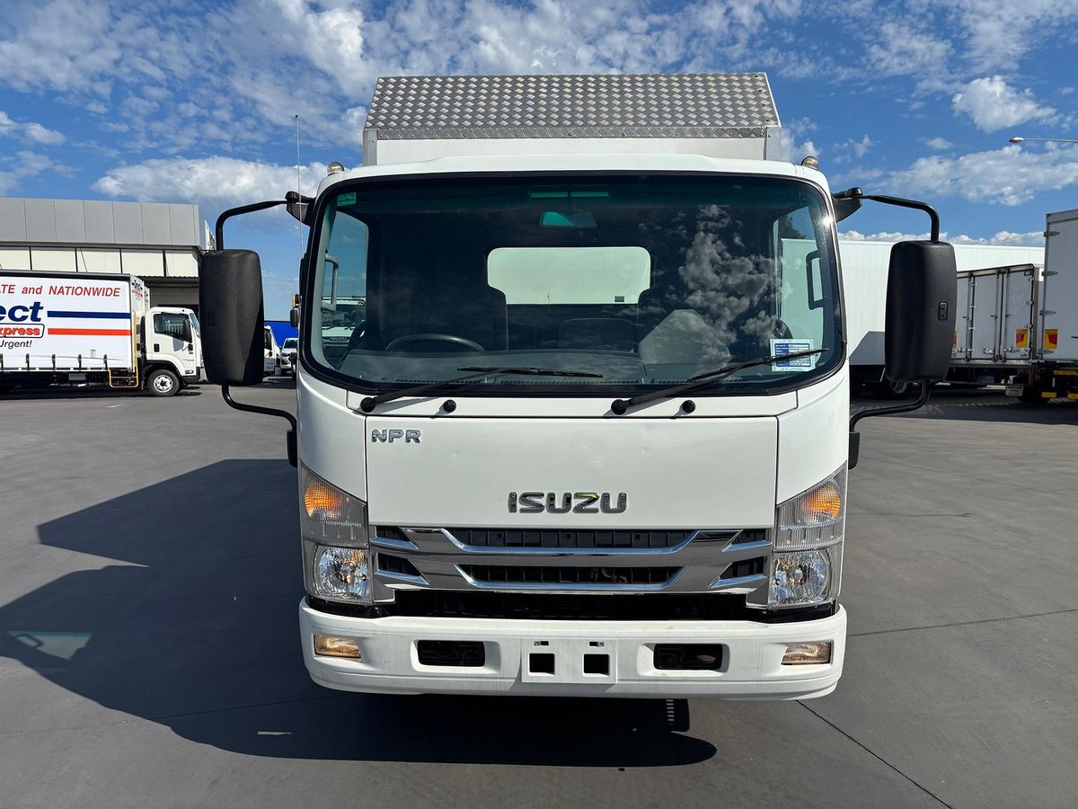 2021 Isuzu N Series NPR 45/55-155 image 9