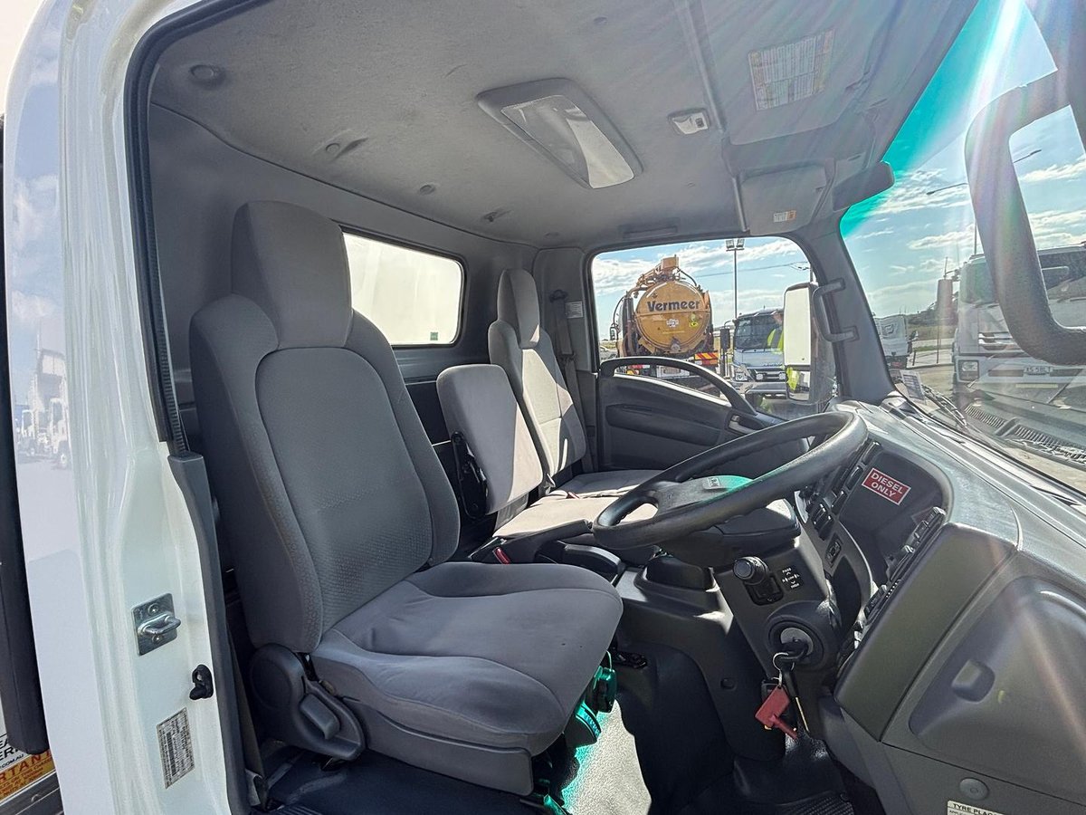 2021 Isuzu N Series NPR 45/55-155 image 16