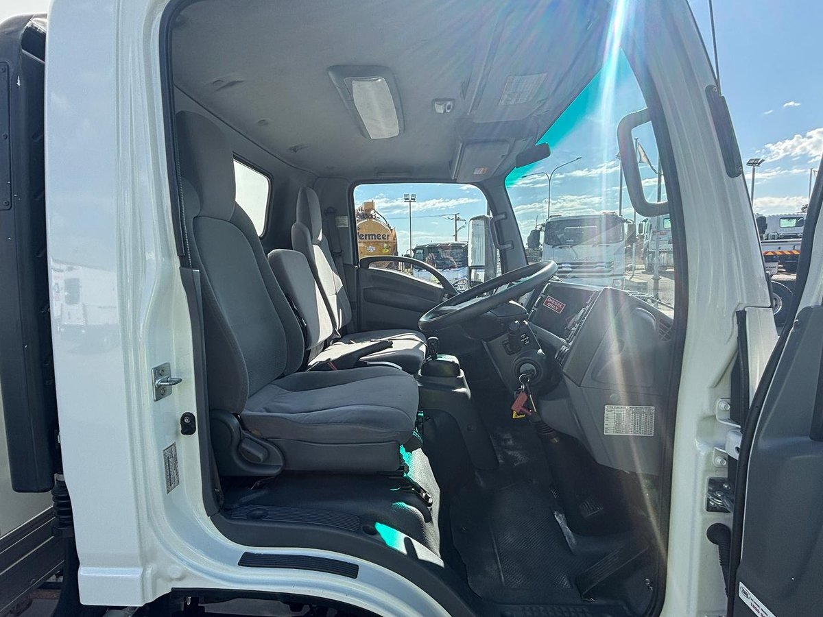 2021 Isuzu N Series NPR 45/55-155 image 14