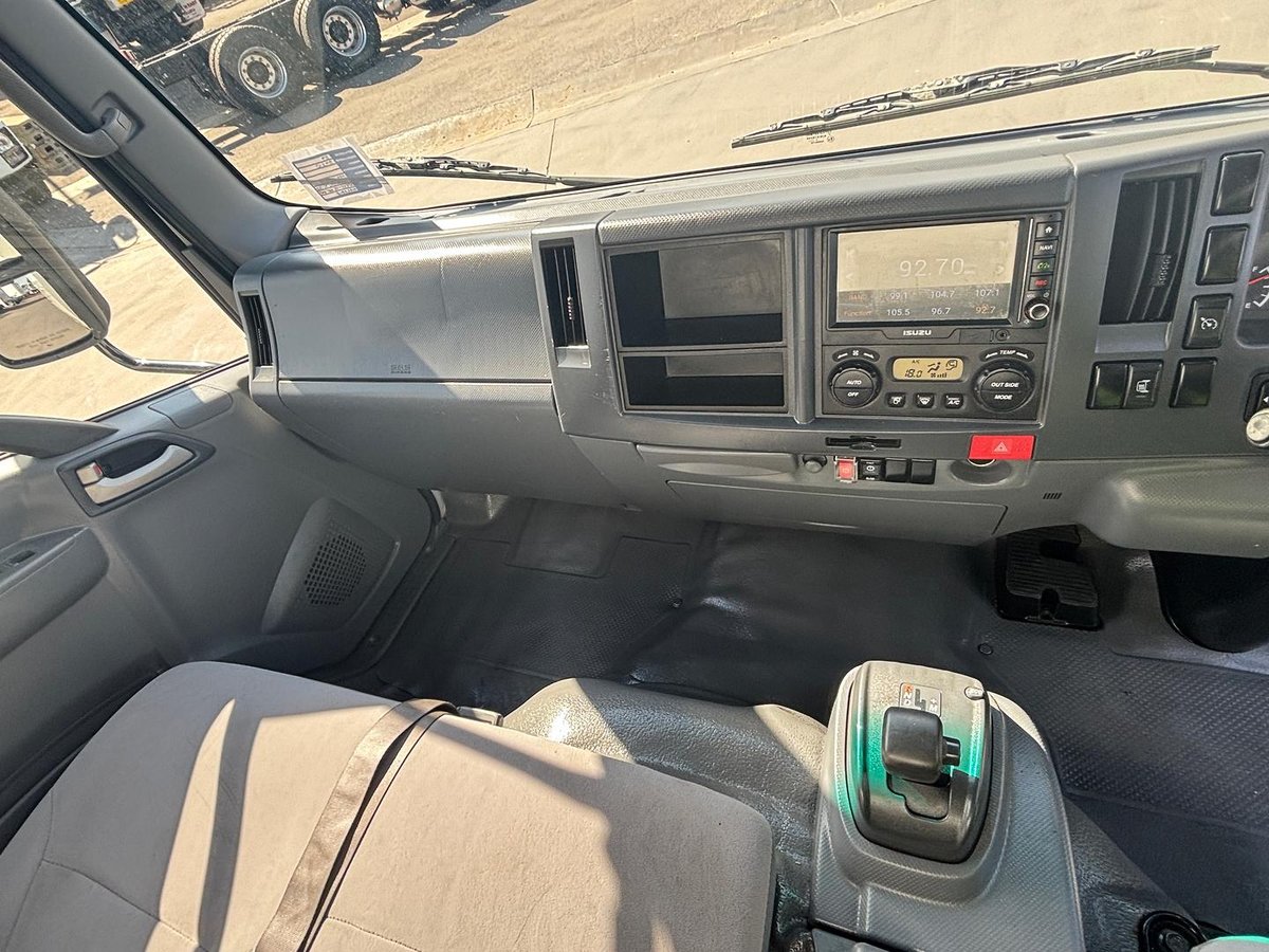 2021 Isuzu N Series NPR 45/55-155 image 17
