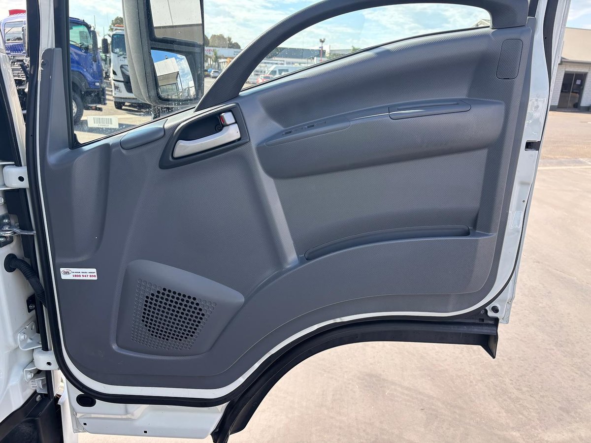 2021 Isuzu N Series NPR 45/55-155 image 13