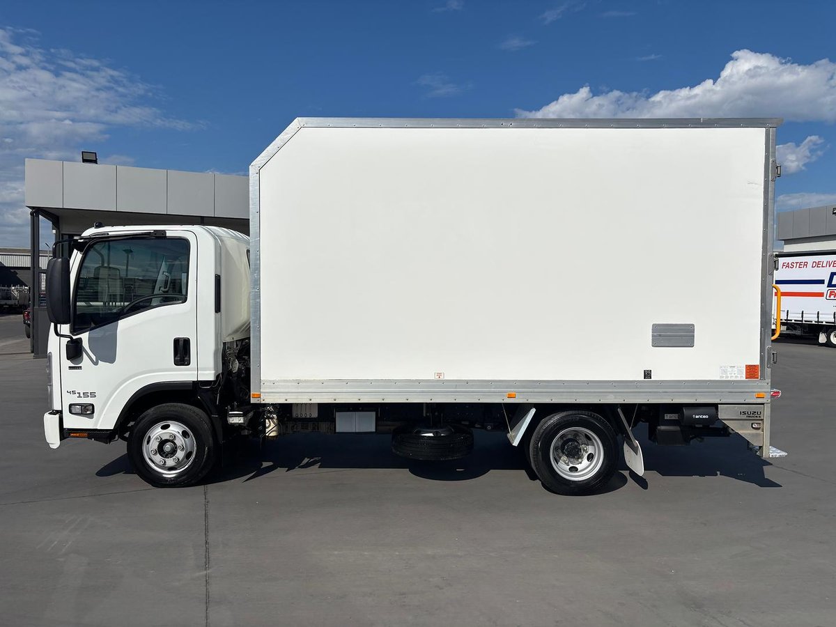 2021 Isuzu N Series NPR 45/55-155 image 2