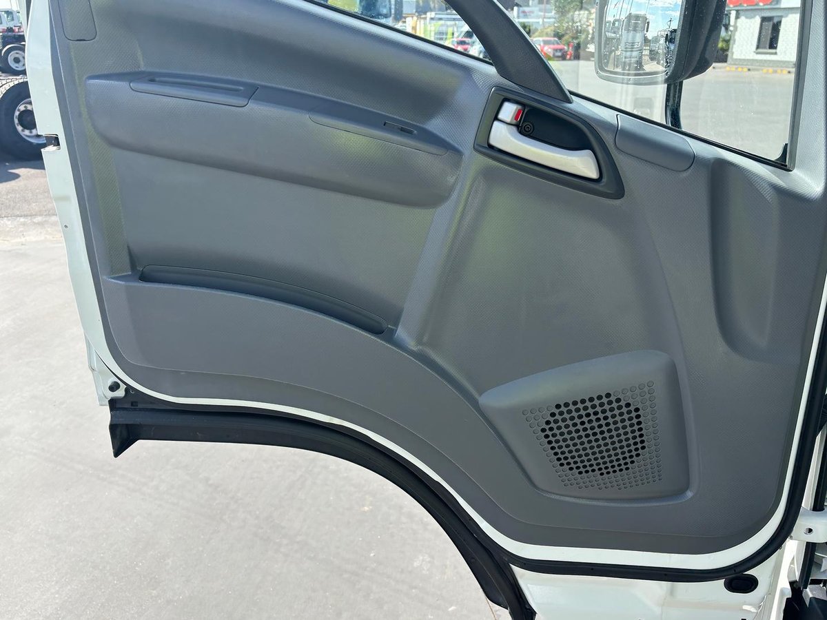 2021 Isuzu N Series NPR 45/55-155 image 19