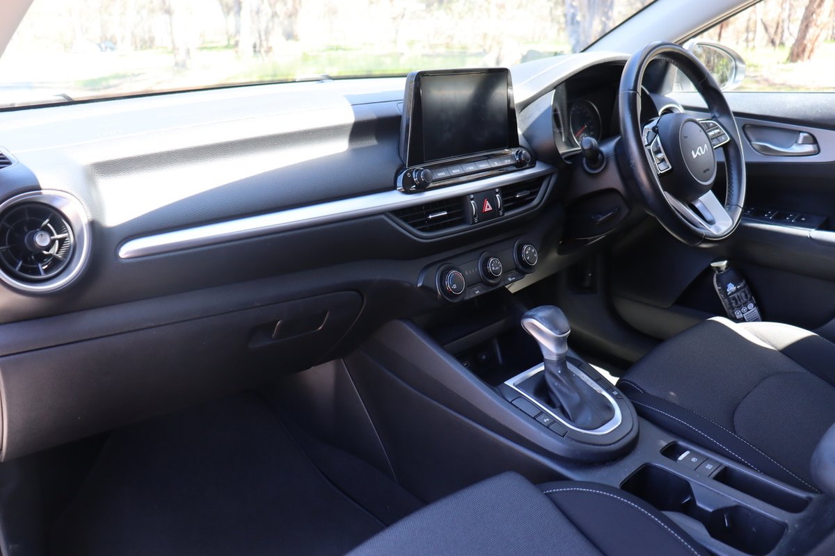 2022 Kia Cerato S BD MY22 image 23
