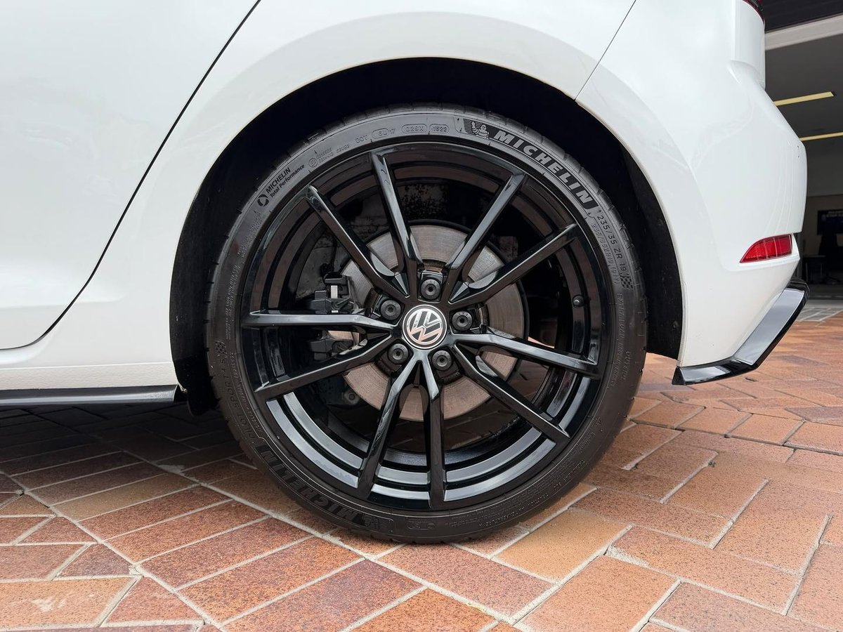 2020 Volkswagen Golf R 7.5 MY20 Four Wheel Drive image 11