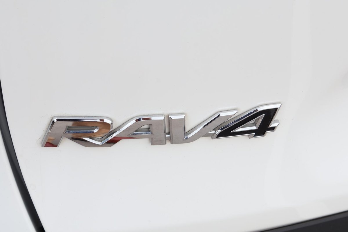 2020 Toyota RAV4 Cruiser AXAH54R 4X4 On Demand image 11