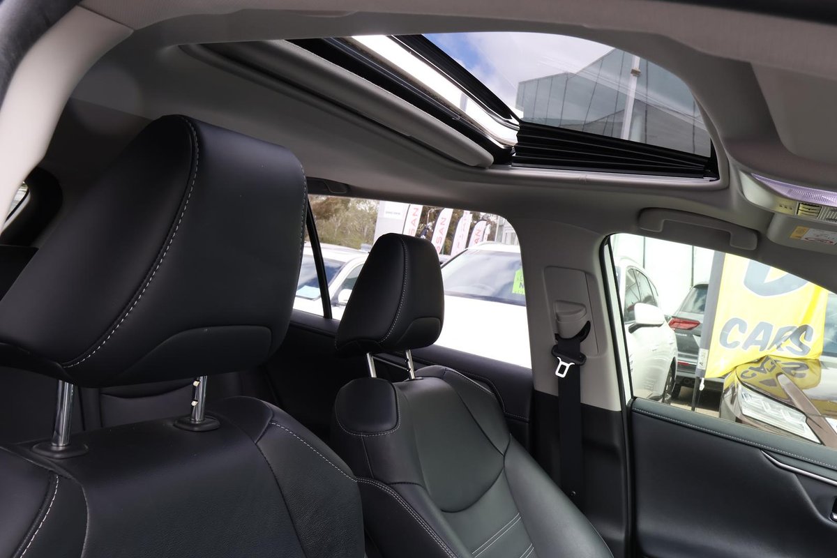 2020 Toyota RAV4 Cruiser AXAH54R 4X4 On Demand image 15
