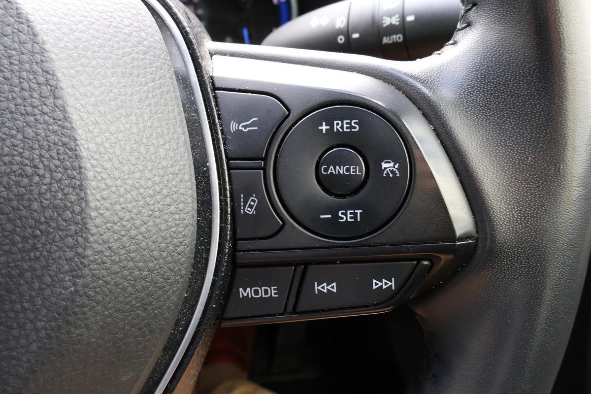 2020 Toyota RAV4 Cruiser AXAH54R 4X4 On Demand image 35