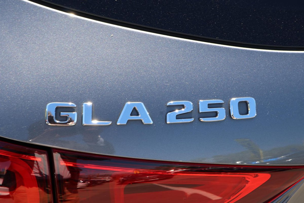 2020 Mercedes-Benz GLA-Class GLA250 H247 Four Wheel Drive image 10