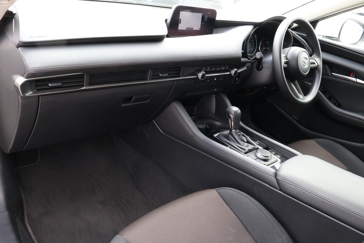 2021 Mazda 3 G20 Pure BP Series image 16