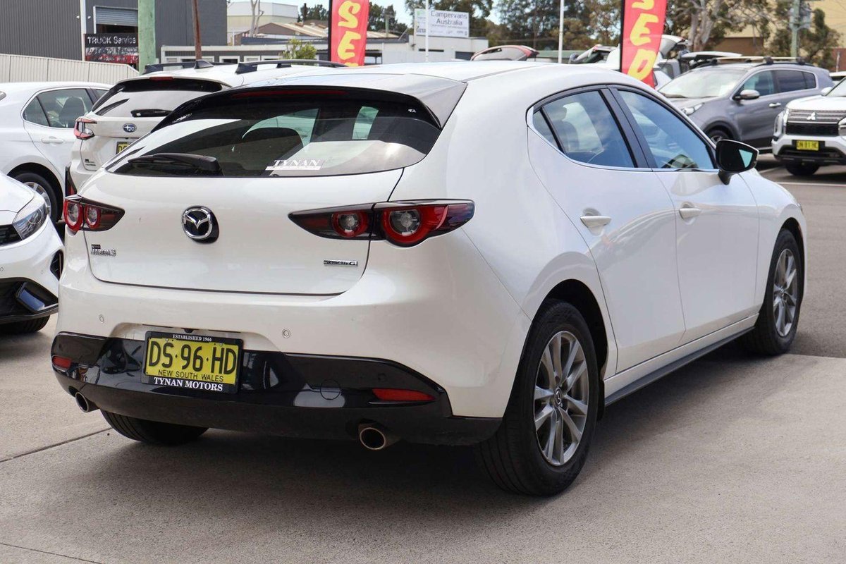 2024 Mazda 3 G20 Pure BP Series image 7