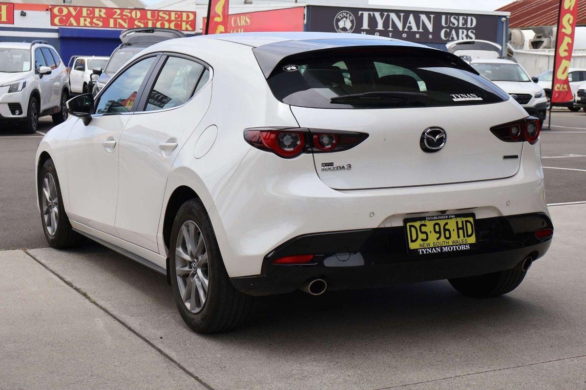 2024 Mazda 3 G20 Pure BP Series image 5