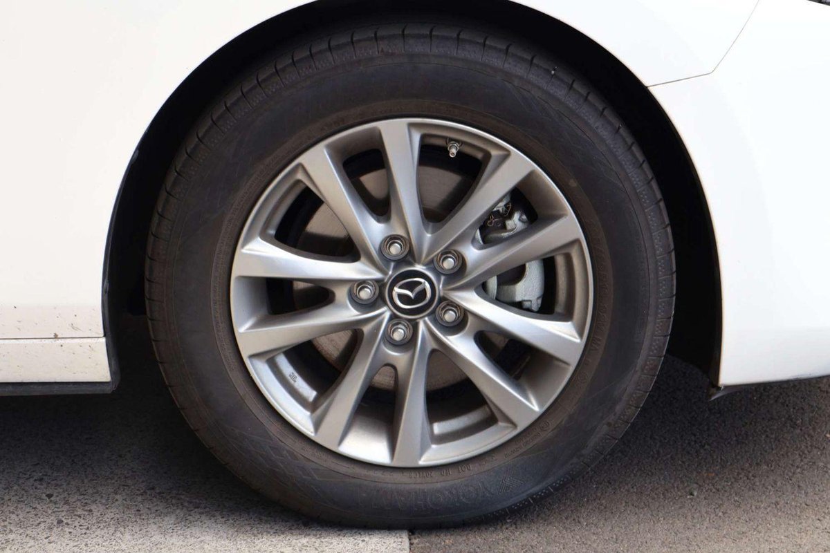 2024 Mazda 3 G20 Pure BP Series image 9