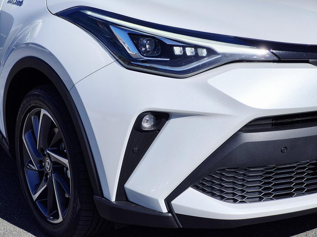 2023 Toyota C-HR Koba ZYX10R image 24